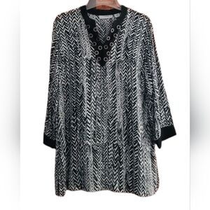 Sag Harbor Black and White Zigzag Tunic